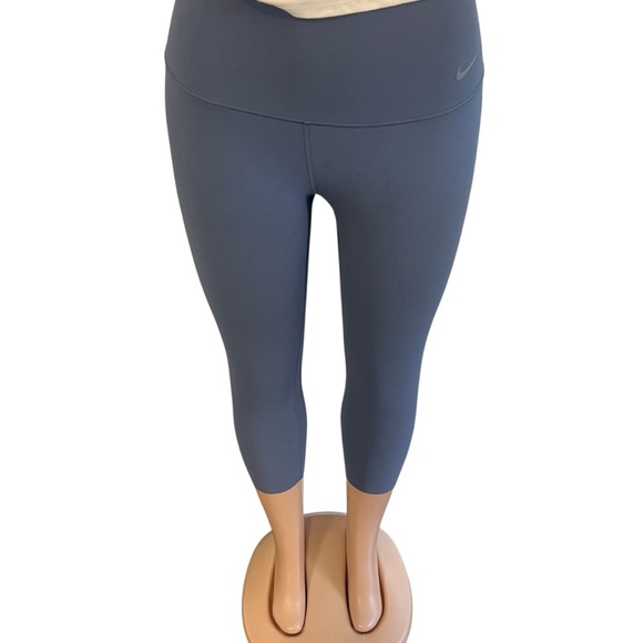 Nike Dri-FIT Zenvy Gentle Support High-Rise Cropped Leggings - Picture 6 of 9